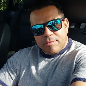 Meet your Posher, Darien